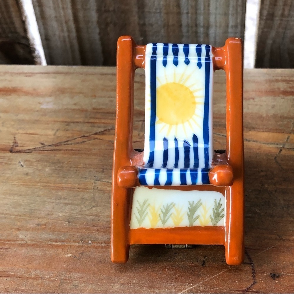 Hand Painted Ceramic Beach Chair Hinged Ring Box